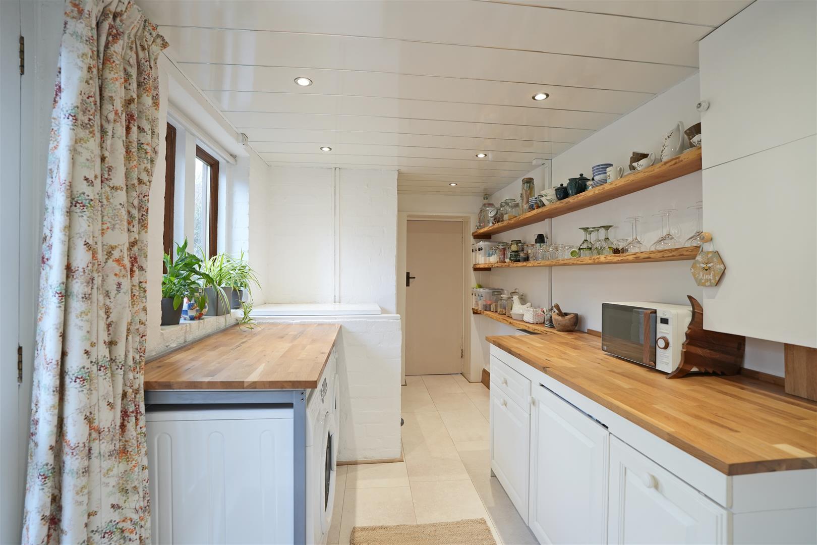 xzoH5OJW-EKk4A-ubVRG